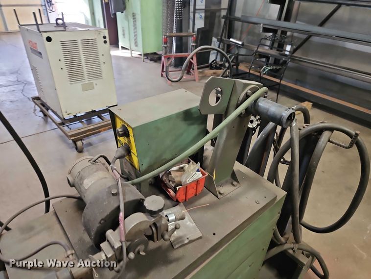 image for item EO7212 Linde VI-235 welder