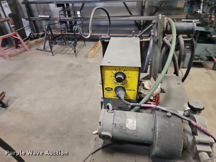 image for item EO7212 Linde VI-235 welder