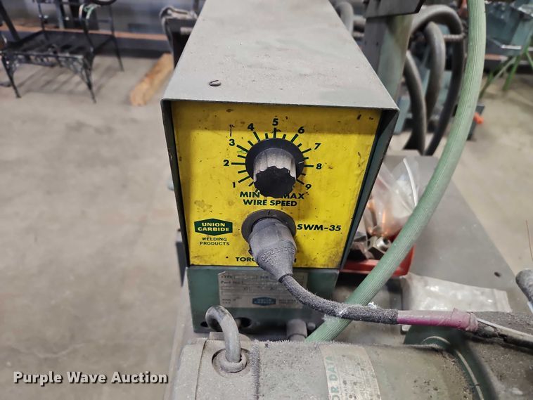 image for item EO7212 Linde VI-235 welder