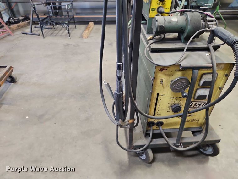 image for item EO7212 Linde VI-235 welder