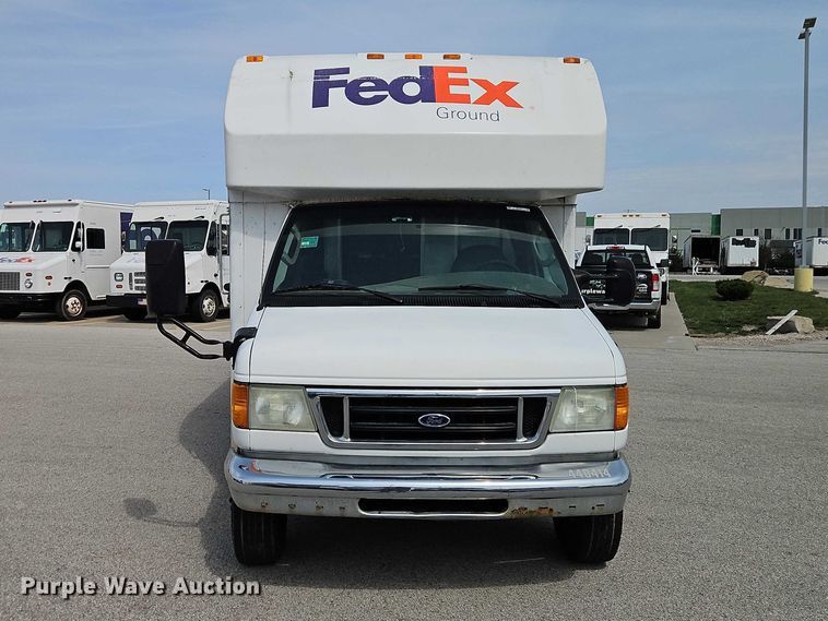 image for item EO7213 2007 Ford E350 delivery van