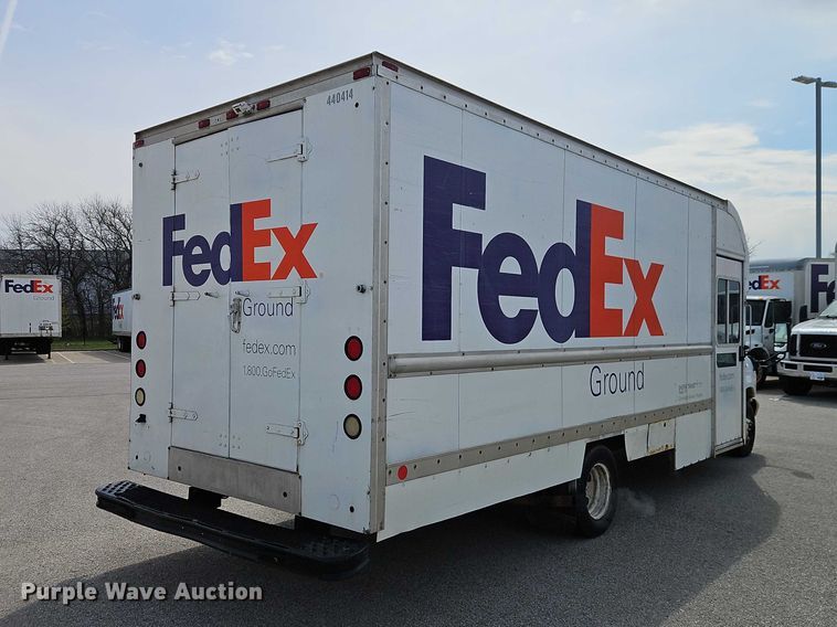 image for item EO7213 2007 Ford E350 delivery van