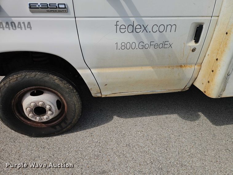 image for item EO7213 2007 Ford E350 delivery van