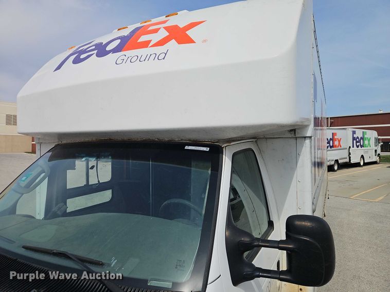 image for item EO7213 2007 Ford E350 delivery van