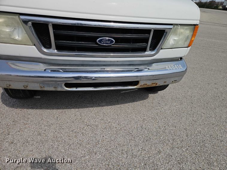 image for item EO7213 2007 Ford E350 delivery van