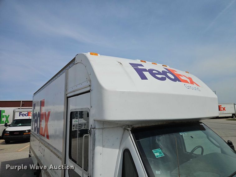 image for item EO7213 2007 Ford E350 delivery van