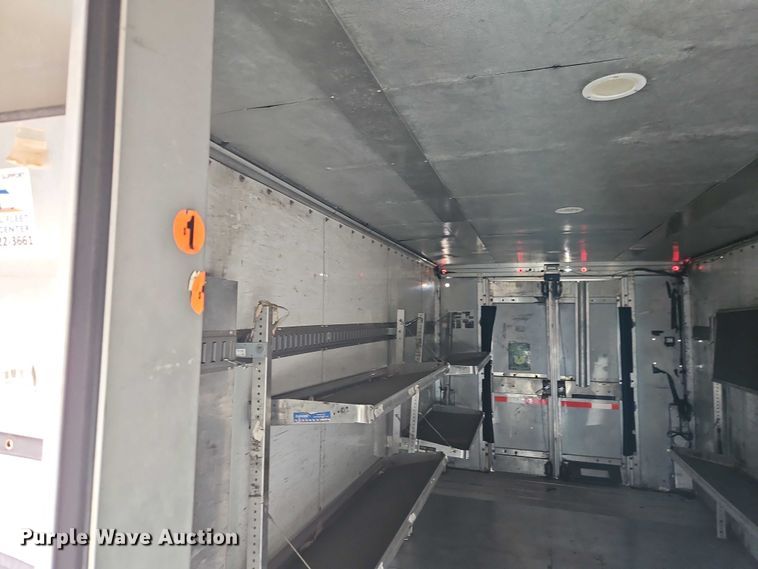 image for item EO7213 2007 Ford E350 delivery van