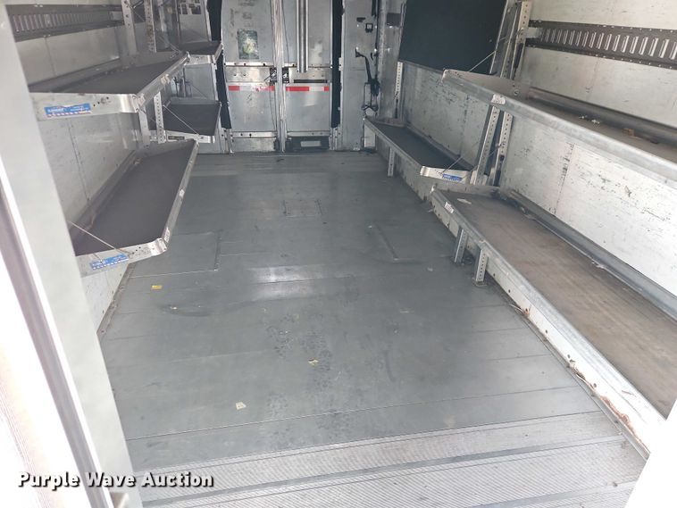 image for item EO7213 2007 Ford E350 delivery van