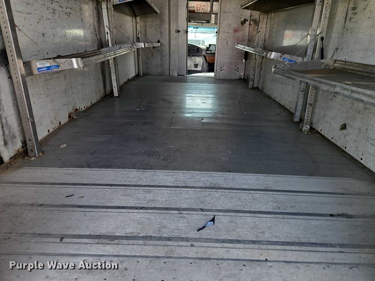 image for item EO7213 2007 Ford E350 delivery van