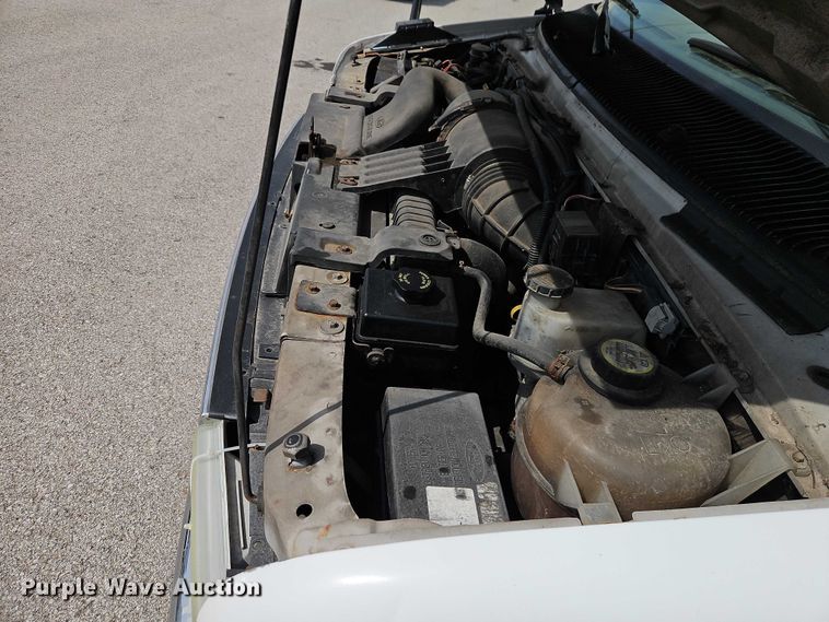 image for item EO7213 2007 Ford E350 delivery van