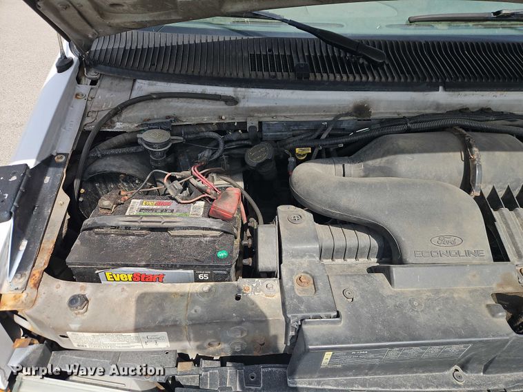 image for item EO7213 2007 Ford E350 delivery van