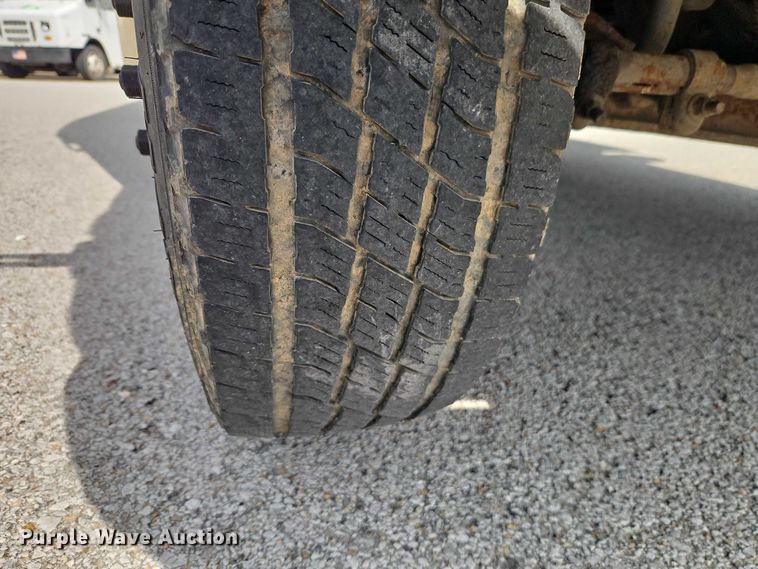 image for item EO7213 2007 Ford E350 delivery van