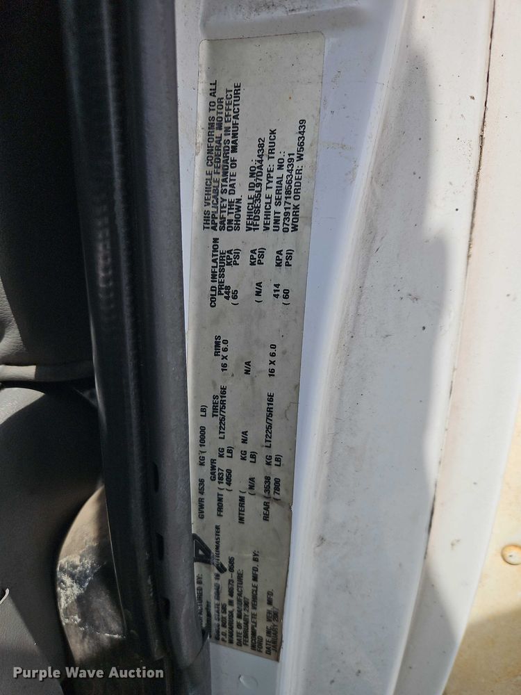 image for item EO7213 2007 Ford E350 delivery van