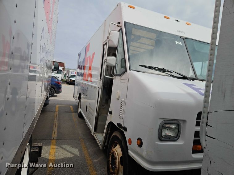 image for item EO7214 2003 International 1652-SC delivery truck