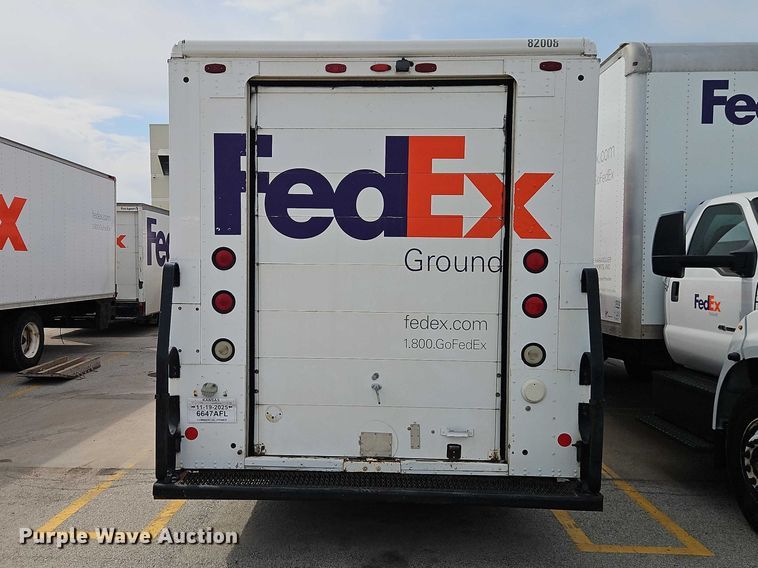 image for item EO7214 2003 International 1652-SC delivery truck