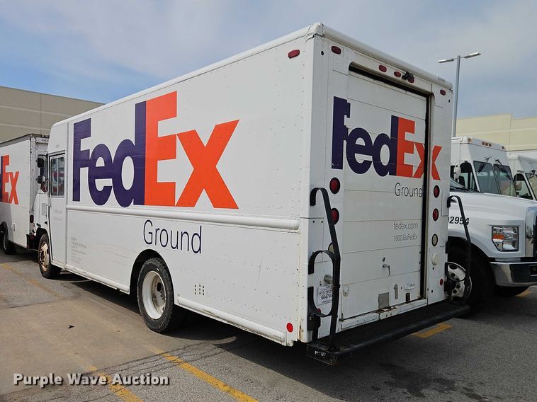 image for item EO7214 2003 International 1652-SC delivery truck