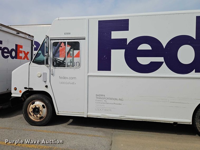 image for item EO7214 2003 International 1652-SC delivery truck