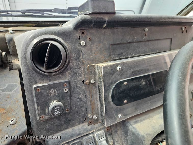 image for item EO7214 2003 International 1652-SC delivery truck