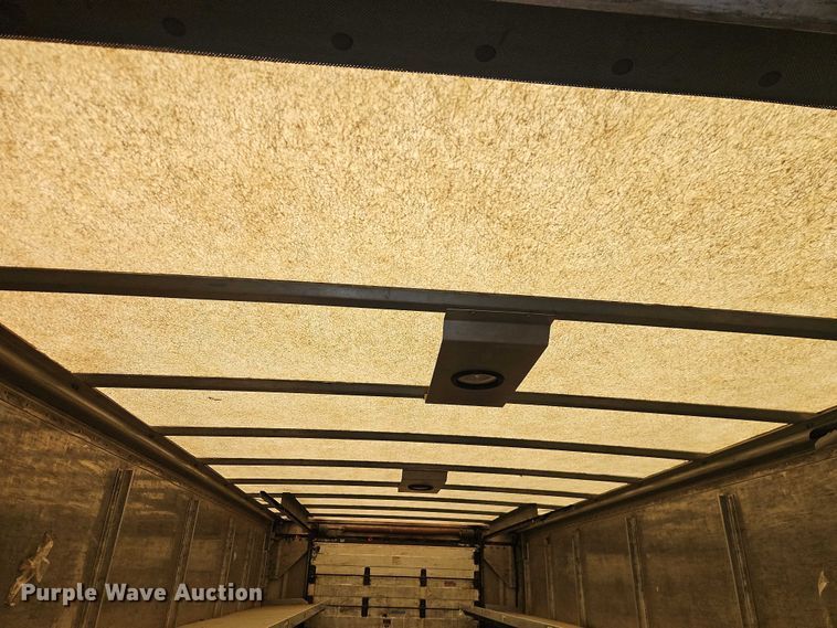 image for item EO7214 2003 International 1652-SC delivery truck