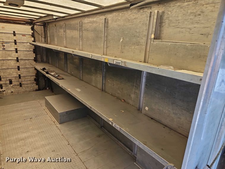 image for item EO7214 2003 International 1652-SC delivery truck