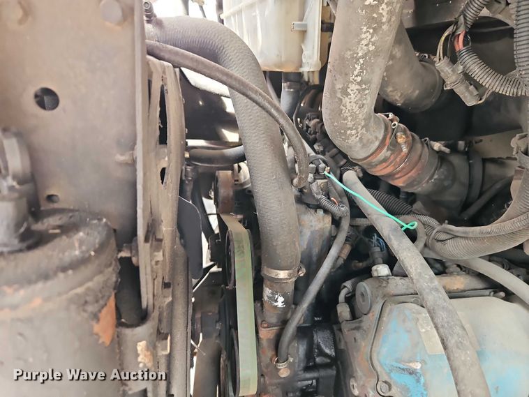 image for item EO7214 2003 International 1652-SC delivery truck