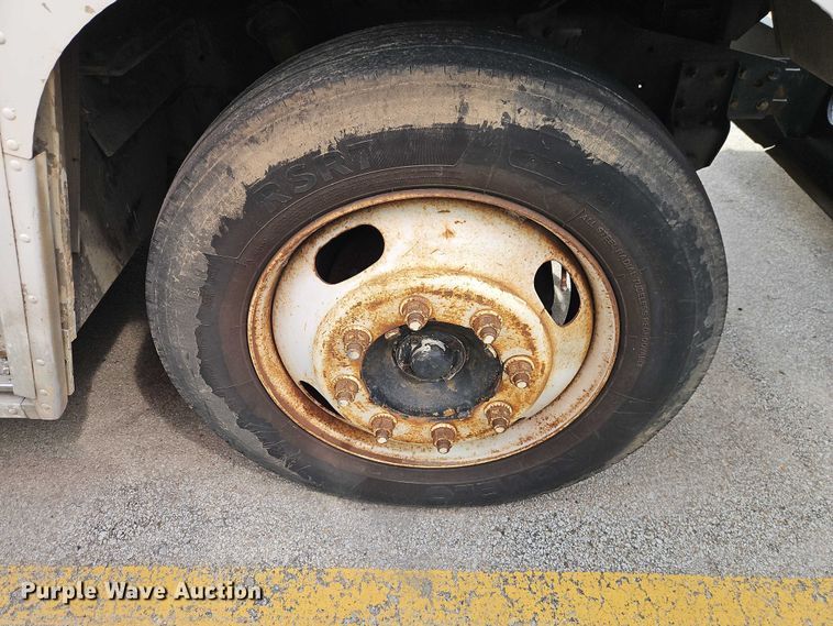 image for item EO7214 2003 International 1652-SC delivery truck