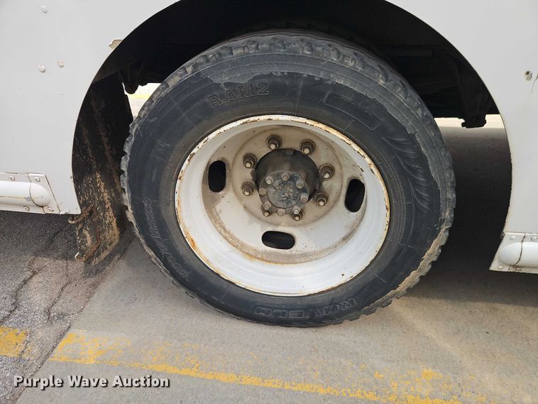 image for item EO7214 2003 International 1652-SC delivery truck