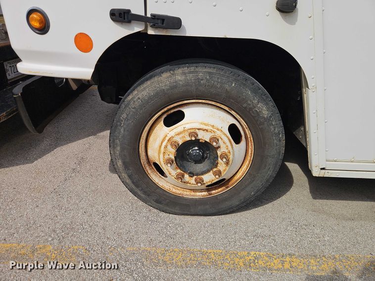 image for item EO7214 2003 International 1652-SC delivery truck