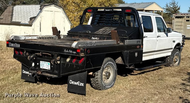 image for item EP0871 1996 Ford F350 XL Crew Cab bale bed pickup truck