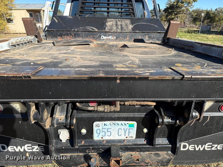 image for item EP0871 1996 Ford F350 XL Crew Cab bale bed pickup truck