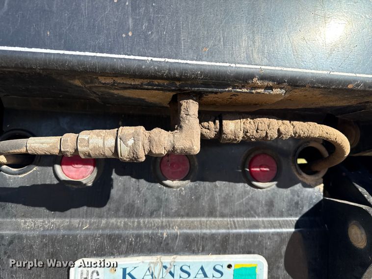 image for item EP0871 1996 Ford F350 XL Crew Cab bale bed pickup truck