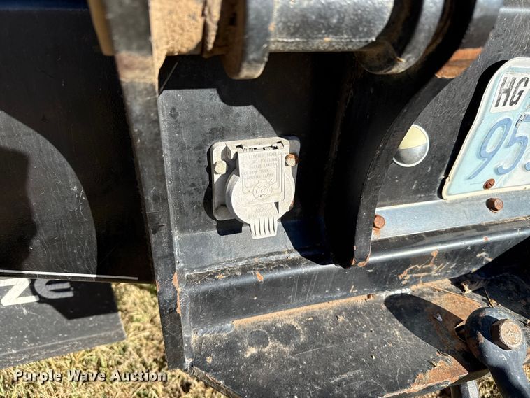 image for item EP0871 1996 Ford F350 XL Crew Cab bale bed pickup truck