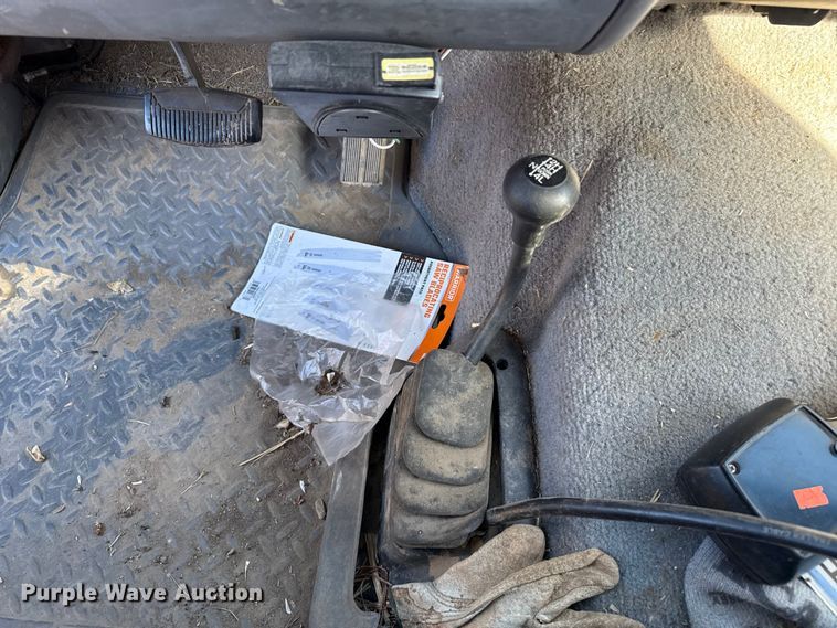 image for item EP0871 1996 Ford F350 XL Crew Cab bale bed pickup truck