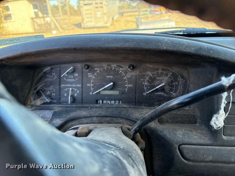 image for item EP0871 1996 Ford F350 XL Crew Cab bale bed pickup truck