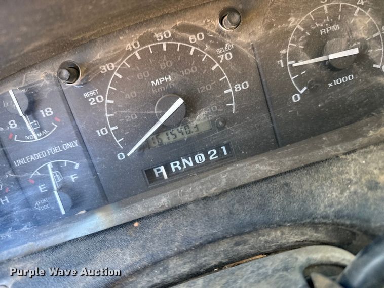 image for item EP0871 1996 Ford F350 XL Crew Cab bale bed pickup truck