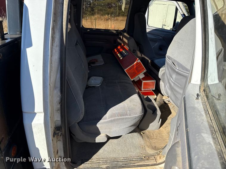 image for item EP0871 1996 Ford F350 XL Crew Cab bale bed pickup truck