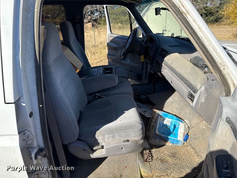 image for item EP0871 1996 Ford F350 XL Crew Cab bale bed pickup truck