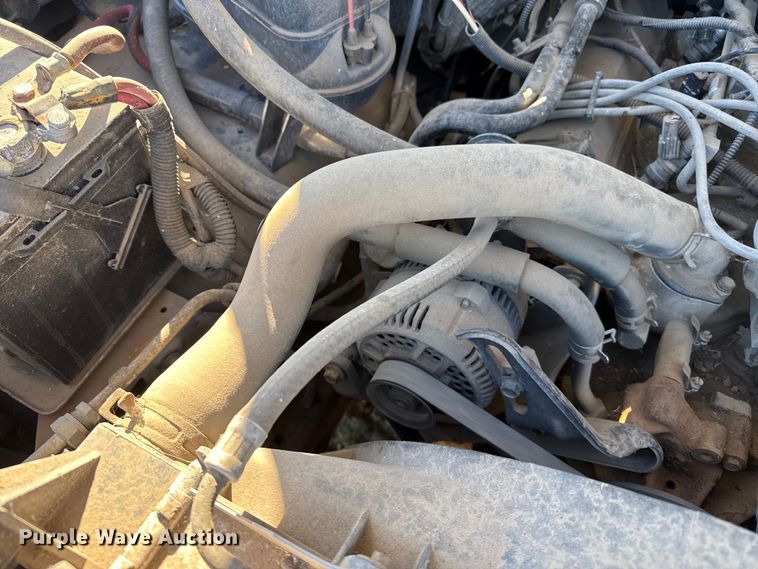 image for item EP0871 1996 Ford F350 XL Crew Cab bale bed pickup truck