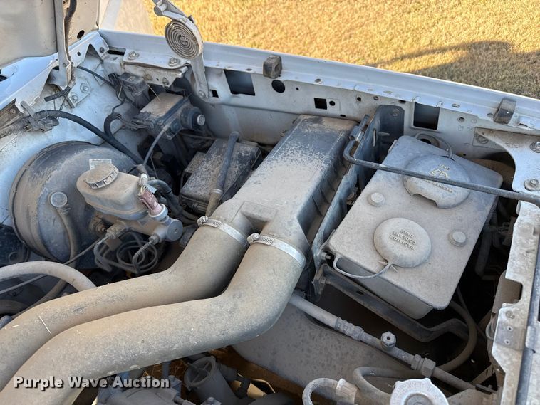 image for item EP0871 1996 Ford F350 XL Crew Cab bale bed pickup truck