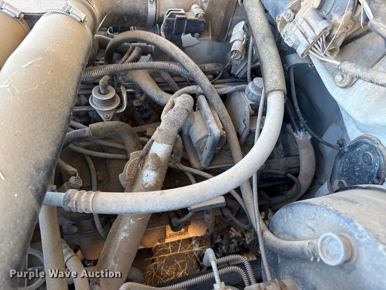 image for item EP0871 1996 Ford F350 XL Crew Cab bale bed pickup truck