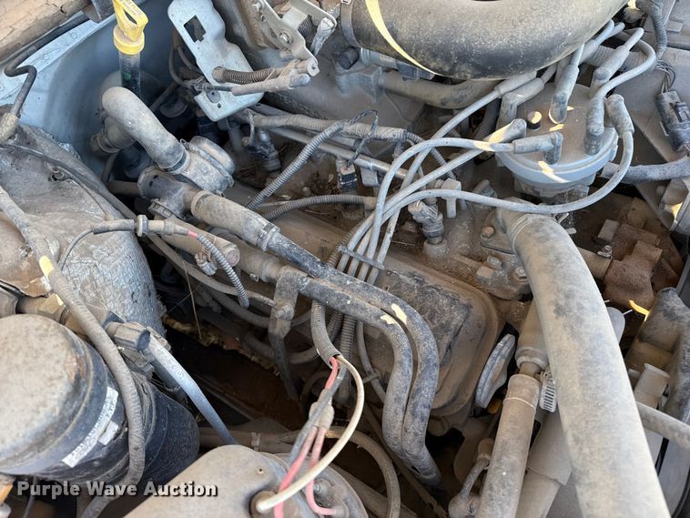 image for item EP0871 1996 Ford F350 XL Crew Cab bale bed pickup truck