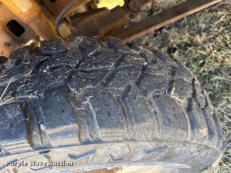 image for item EP0871 1996 Ford F350 XL Crew Cab bale bed pickup truck