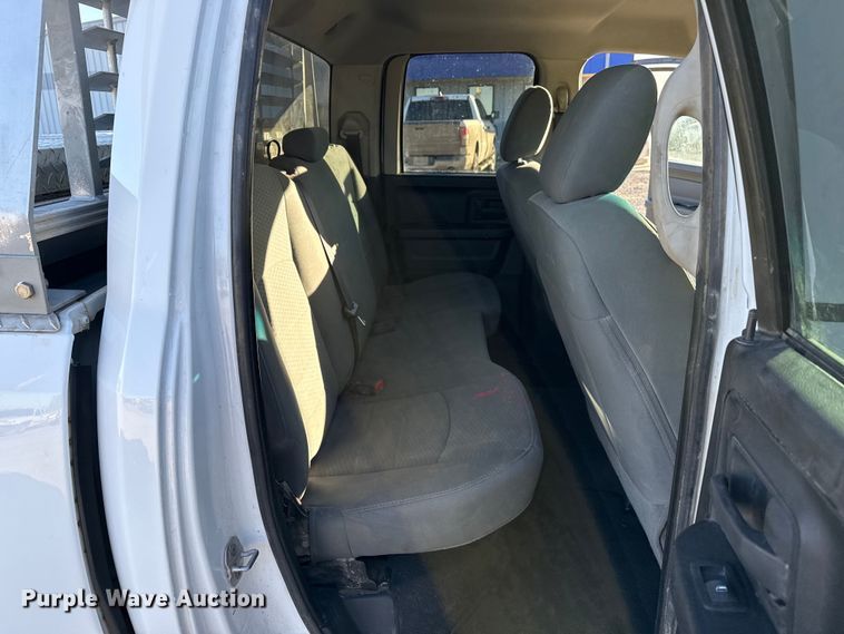 image for item EP2897 2015 RAM 1500 Ext. Cab pickup truck