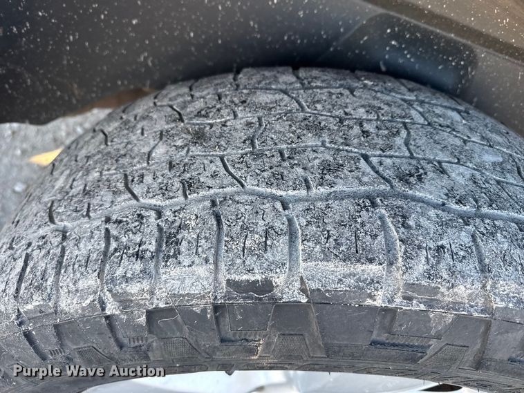 image for item EP2897 2015 RAM 1500 Ext. Cab pickup truck