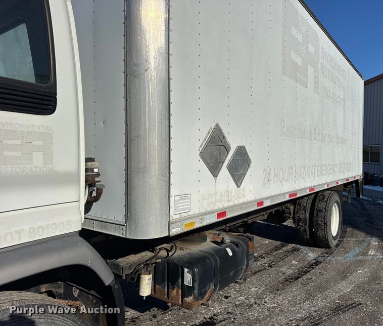 image for item ER0396 2006 Isuzu T7F box truck