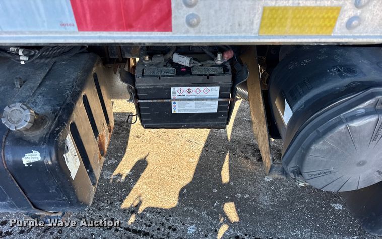 image for item ER0396 2006 Isuzu T7F box truck