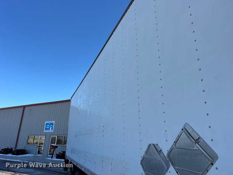 image for item ER0396 2006 Isuzu T7F box truck