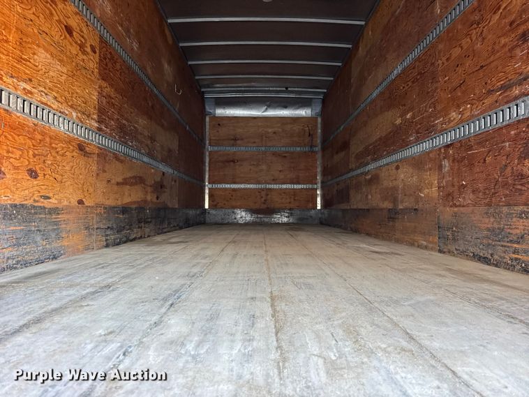 image for item ER0396 2006 Isuzu T7F box truck