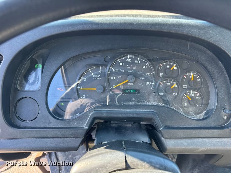 image for item ER0396 2006 Isuzu T7F box truck