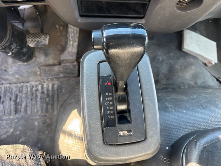 image for item ER0396 2006 Isuzu T7F box truck